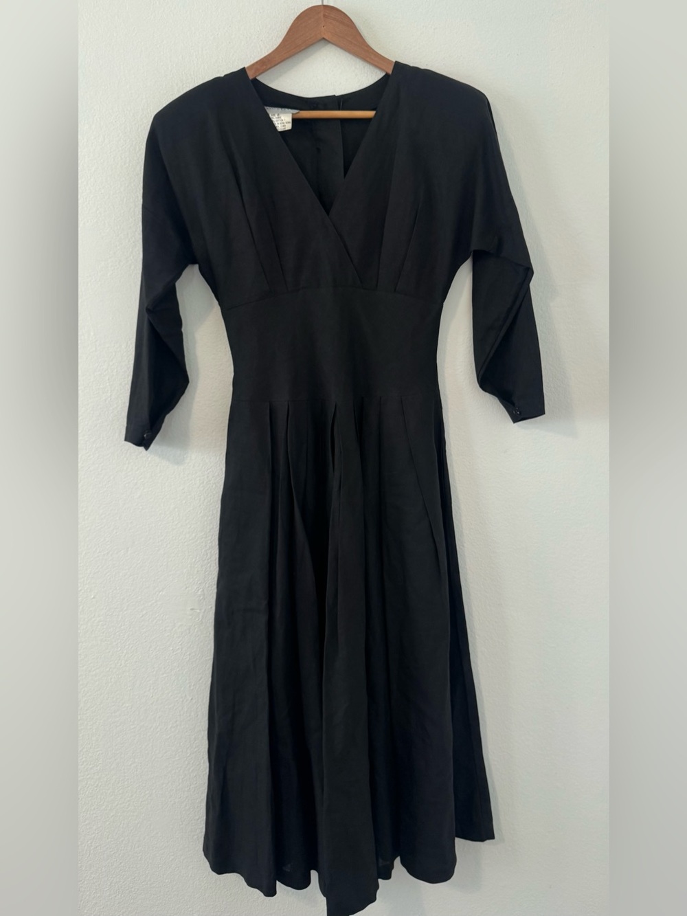 Vintage Bloomingdale’s 80s 90s Ramie Cotton Midi Dress V-Neck Button Back 6 Read